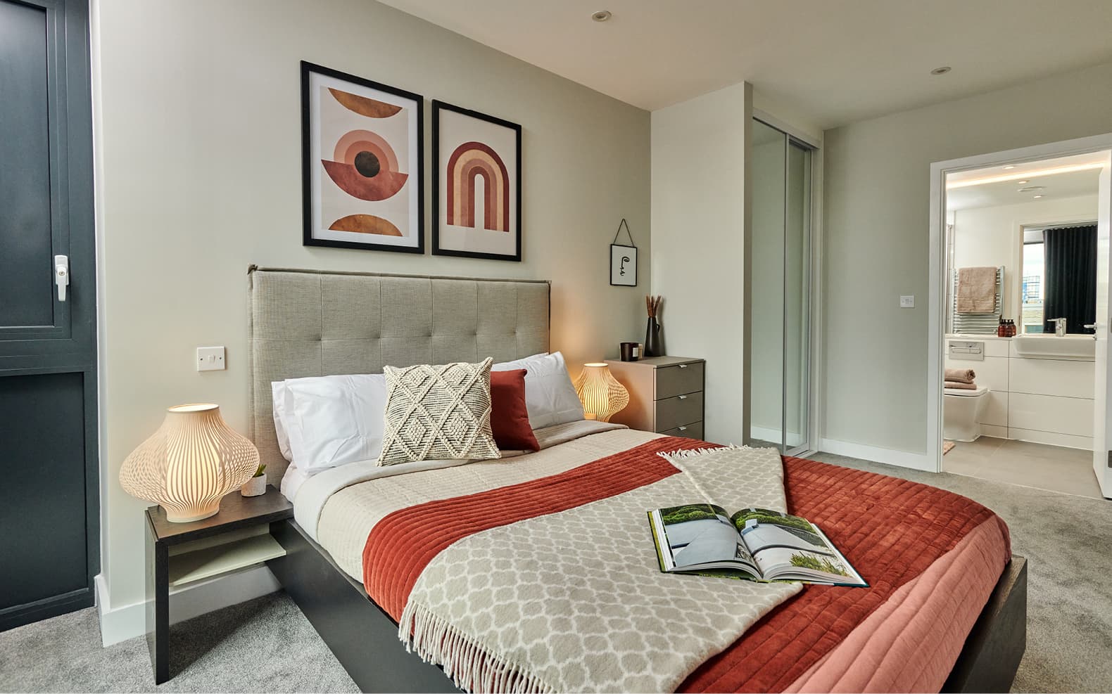 double bed, twin side tables and lamps
